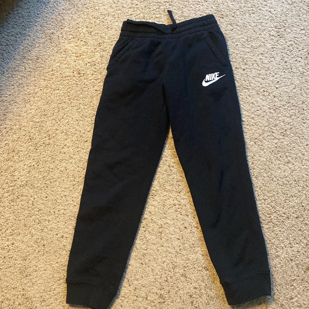 Nike Sweatpants- YM- pockets and drawstring waist